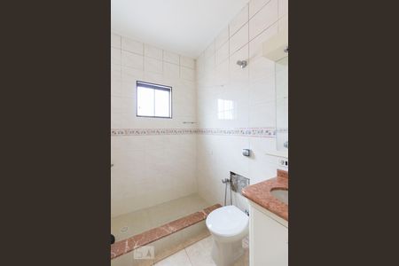 Casa à venda com 250m², 4 quartos e 2 vagasBanheiro