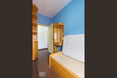 Casa à venda com 250m², 4 quartos e 2 vagasQuarto