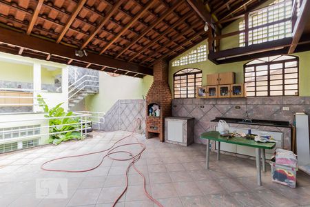 Casa à venda com 280m², 4 quartos e 2 vagasChurrasqueira