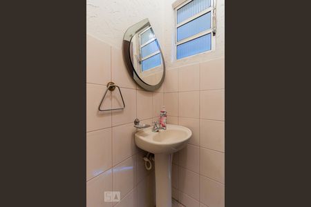 Casa à venda com 280m², 4 quartos e 2 vagasBanheiro