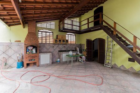 Casa à venda com 280m², 4 quartos e 2 vagasChurrasqueira