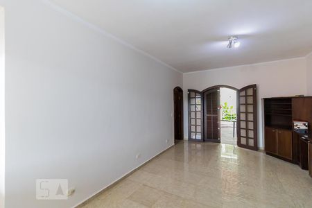 Casa à venda com 280m², 4 quartos e 2 vagasSuíte 2