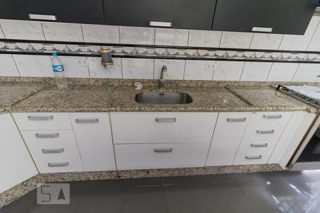 Casa à venda com 280m², 4 quartos e 2 vagasDetalhe cozinha
