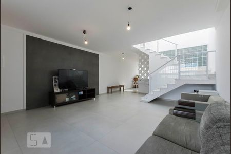 Sala de casa à venda com 3 quartos, 177m² em Vila Firmiano Pinto, São Paulo