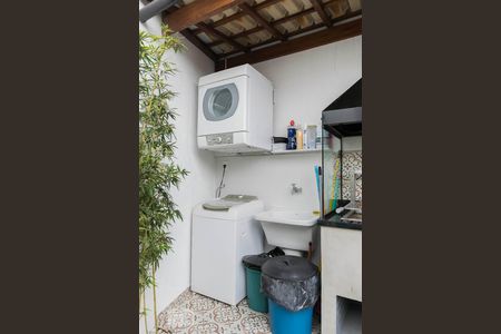 Casa à venda com 177m², 3 quartos e 2 vagasÁrea de serviço