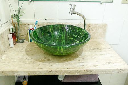 Casa à venda com 80m², 3 quartos e 1 vagaBanheiro 1