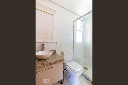 Banheiro de apartamento à venda com 2 quartos, 65m² em Tristeza, Porto Alegre