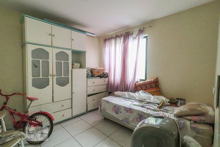 Casa à venda com 360m², 5 quartos e 5 vagasQuarto de Serviço