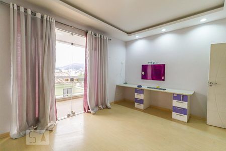 Casa à venda com 360m², 5 quartos e 5 vagasQuarto 2 - Suíte