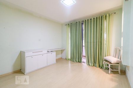 Casa à venda com 360m², 5 quartos e 5 vagasQuarto 4 - Suíte