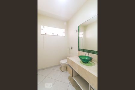 Casa à venda com 360m², 5 quartos e 5 vagasLavabo