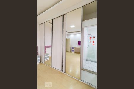 Casa à venda com 360m², 5 quartos e 5 vagasEntrada do Banheiro da Suíte 1