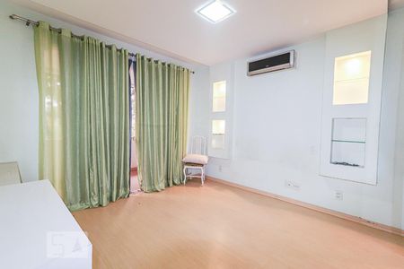 Casa à venda com 360m², 5 quartos e 5 vagasQuarto 4 - Suíte
