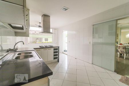 Cozinha de casa à venda com 5 quartos, 360m² em Taquara, Rio de Janeiro