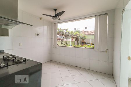 Cozinha de casa à venda com 5 quartos, 360m² em Taquara, Rio de Janeiro