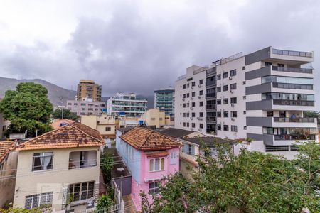 Apartamento à venda com 66m², 2 quartos e sem vagaVista