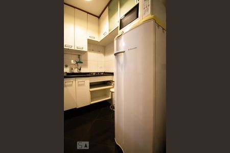 Cozinha de apartamento para alugar com 1 quarto, 35m² em Vila Buarque, São Paulo