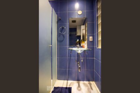 Banheiro de apartamento para alugar com 1 quarto, 35m² em Vila Buarque, São Paulo