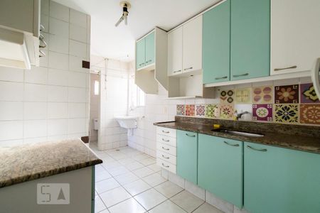 Apartamento à venda com 70m², 3 quartos e 1 vaga Apartamento à venda com 70m², 3 quartos e 1 vagaCozinha e Área de Serviço