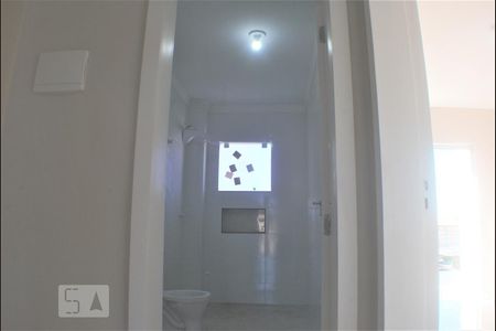 Casa para alugar com 115m², 2 quartos e 1 vaga Casa para alugar com 115m², 2 quartos e 1 vagaBanheiro Social