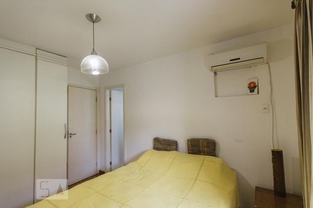 Casa de condomínio à venda com 117m², 4 quartos e 2 vagasQuarto 4 - Suíte (2º andar)