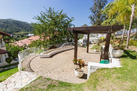 Casa de condomínio à venda com 117m², 4 quartos e 2 vagasÁrea Comum