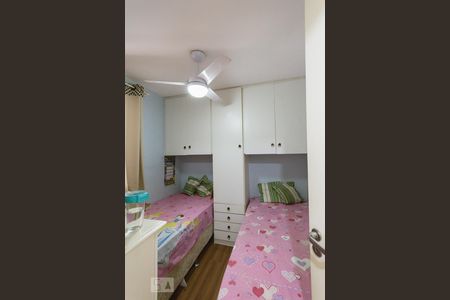 Casa de condomínio à venda com 117m², 4 quartos e 2 vagasQuarto 1 (1º andar)