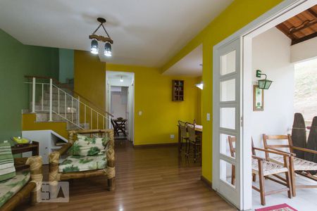 Sala (1º andar) de casa de condomínio à venda com 4 quartos, 117m² em Pechincha, Rio de Janeiro