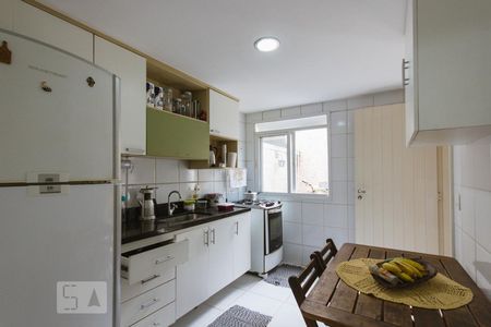 Casa de condomínio à venda com 117m², 4 quartos e 2 vagasCozinha (1º andar)