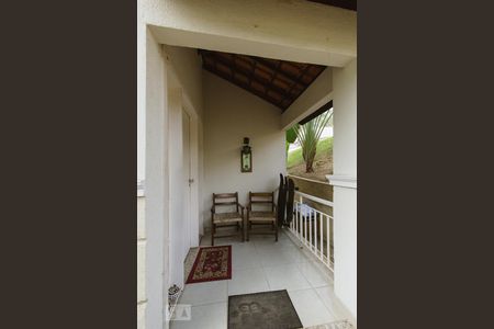 Casa de condomínio à venda com 117m², 4 quartos e 2 vagasVaranda de Entrada