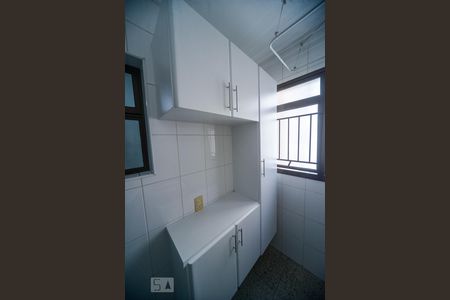 Apartamento à venda com 75m², 3 quartos e 2 vagas Apartamento à venda com 75m², 3 quartos e 2 vagasÁrea de Serviço
