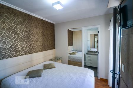 Apartamento à venda com 75m², 3 quartos e 2 vagas Apartamento à venda com 75m², 3 quartos e 2 vagasSuíte