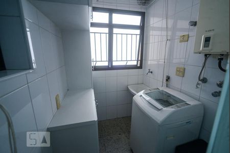 Apartamento à venda com 75m², 3 quartos e 2 vagas Apartamento à venda com 75m², 3 quartos e 2 vagasÁrea de Serviço