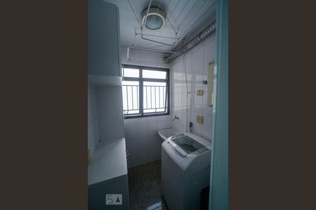 Apartamento à venda com 75m², 3 quartos e 2 vagas Apartamento à venda com 75m², 3 quartos e 2 vagasÁrea de Serviço