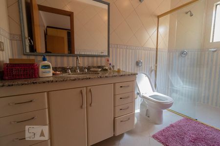 Casa à venda com 700m², 7 quartos e 7 vagasBanheiro da Suíte 6