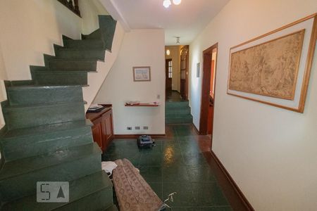 Casa à venda com 700m², 7 quartos e 7 vagasEscada