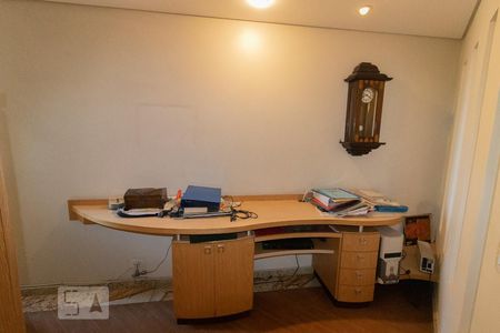 Casa à venda com 700m², 7 quartos e 7 vagasEscritório