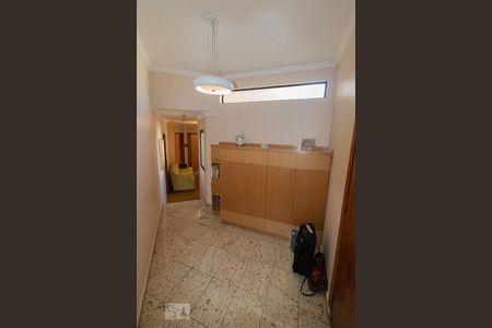 Casa à venda com 700m², 7 quartos e 7 vagasCorredor