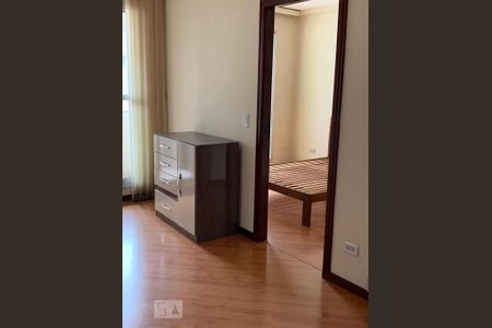 Sala de apartamento para alugar com 1 quarto, 46m² em Centro, Curitiba