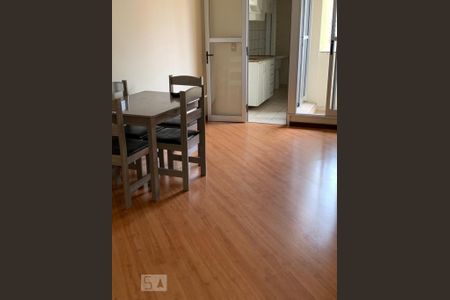Sala de apartamento para alugar com 1 quarto, 46m² em Centro, Curitiba