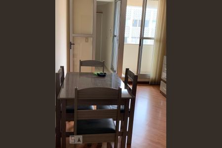 Sala de apartamento para alugar com 1 quarto, 46m² em Centro, Curitiba