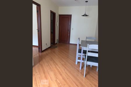 Sala de apartamento para alugar com 1 quarto, 46m² em Centro, Curitiba