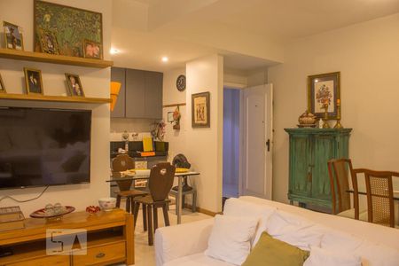 Sala de apartamento à venda com 2 quartos, 70m² em Barra da Tijuca, Rio de Janeiro