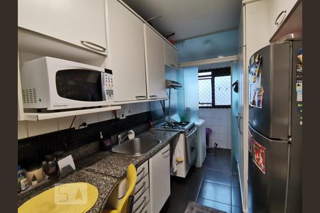 Cozinha de apartamento à venda com 2 quartos, 82m² em Real Parque, São Paulo