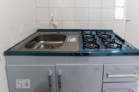 Cozinha - Armários de kitnet/studio para alugar com 1 quarto, 18m² em Vila Monumento, São Paulo