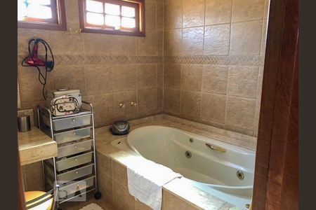 Banheiro de casa à venda com 3 quartos, 500m² em Vila Cordeiro, São Paulo