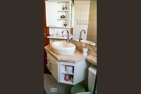 Banheiro de apartamento para alugar com 2 quartos, 78m² em Nova Gerty, São Caetano do Sul