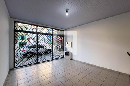 Garagem de casa à venda com 3 quartos, 120m² em Ipiranga, São Paulo