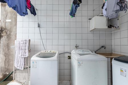 Casa à venda com 125m², 5 quartos e 2 vagasÁrea de serviço