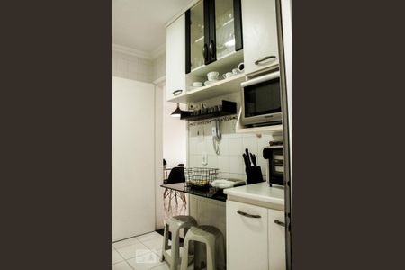 Apartamento para alugar com 60m², 2 quartos e 1 vagaCozinha - Lado Direito- Vista da Área de Serviço